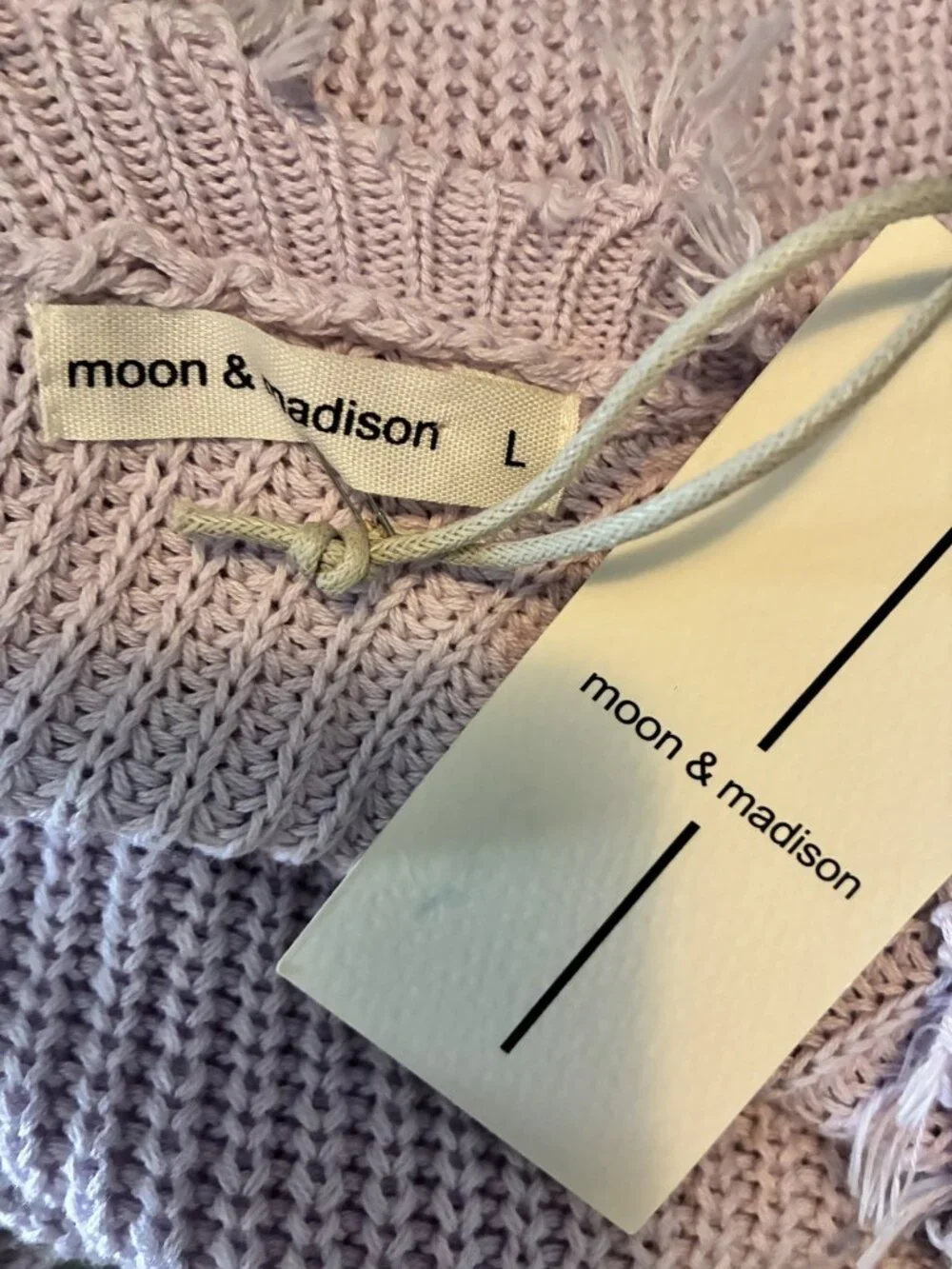 Moon & Madison Womens Lavender Distressed V-Neck Rib Knit Sweater Size L